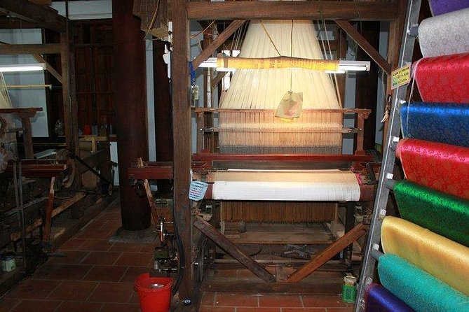 Ha Noi: Van Phuc Silk Weaving Half-day Tour - Stop 2: see silk making stages up close, then shop with context