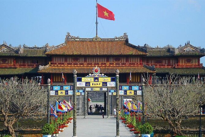 Hai Van Pass and Hue City Sites Deluxe Small Group Tour - Stop 2: Lap An Lagoon and Lang Co Beach break