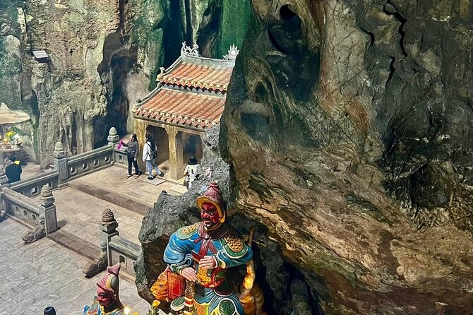 Hai Van Pass Tour by Motorbike from Da Nang-Hoi An-Hue - Safety and comfort: why the guides make or break the day