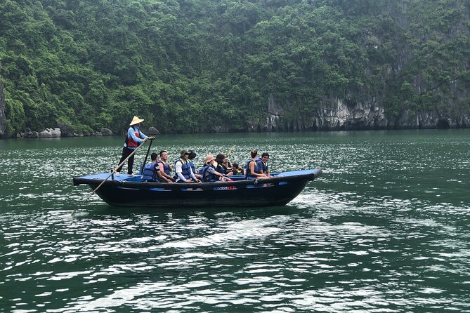 Half Day Explore Halong Bay With Lunch, Sung Sot Cave, Titop Island and Kayaking - The midday lunch onboard: why it’s more valuable than it sounds