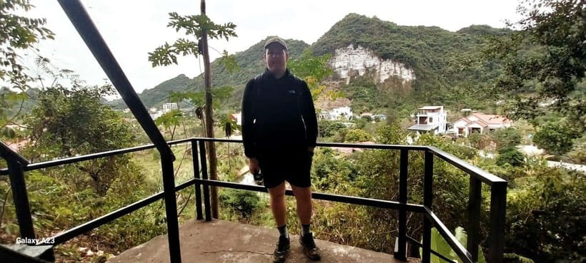 Half Day Hiking to Cat Ba National Park with a Guide - Chua Linh Quang pagoda and the incense ritual for your hopes