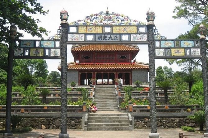 Half-Day Hue City Motorcycle Private Tour with Driver - Extra Stops and Coffee Breaks: When Your Driver Adds Local Flavor