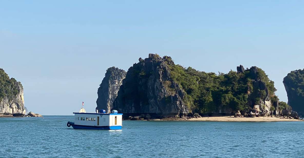 Half day Lan Ha Bay : Boat Trip , Kayaking,Snorkel - Snorkeling and swimming on smaller beaches: what to expect