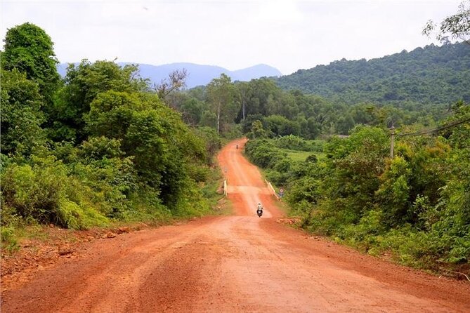 Half-day Motorbike Tour in Phu Quoc Island - Meeting point, getting oriented, and group size