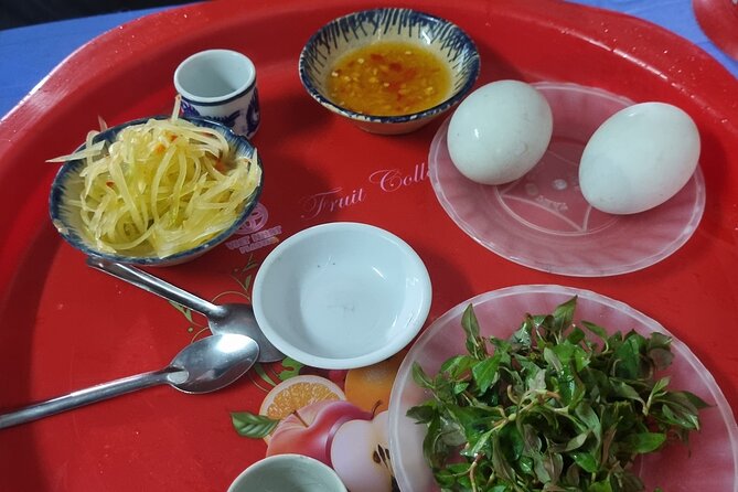 Half-day Private Street Food Tour in Hoi An - What Makes Win Tran Travel Work: A Guide Who Connects Dishes to Place
