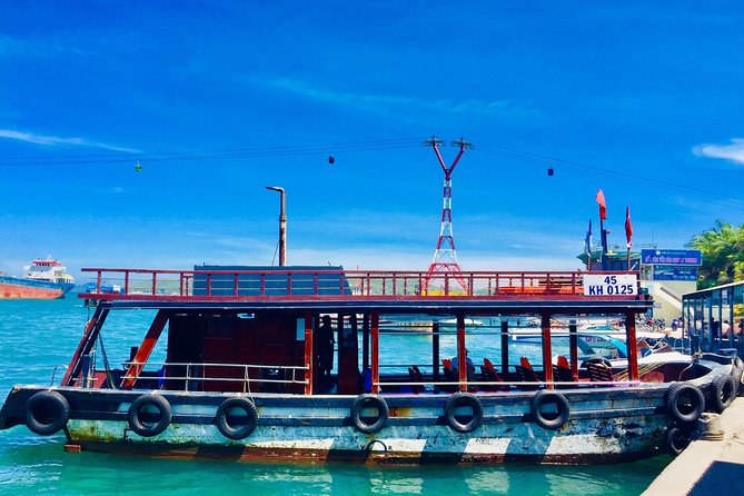 Half Day Tour Snorkeling in Nha Trang Bay Included Lunch - Lunch onboard: what you get besides fish views