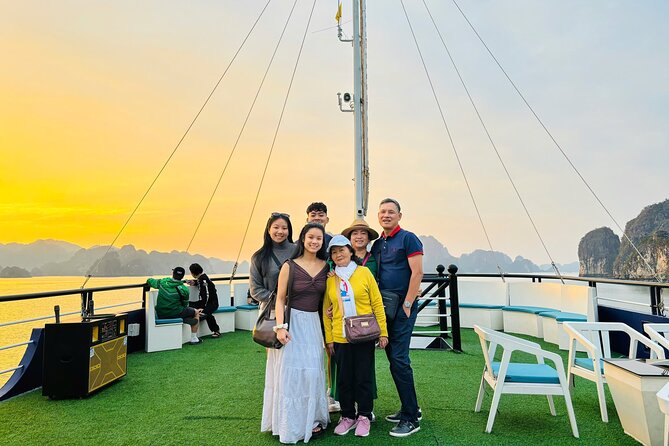 Halong 5star Cruise Day Trip: Buffet Lunch, Jacuzzi & Kayaking - Guide and driver quality: why it shows up in how the day feels