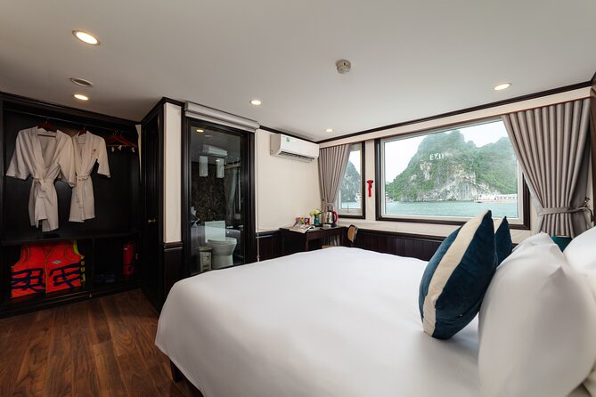Halong Bay 2-Day Deluxe Cruise Tour including Kayaking and Cooking Demonstration - Who this Halong Bay cruise is best for