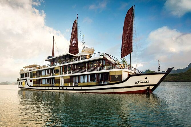 Halong Bay 2 Days-1 Night with Orchid Cruise - Night squid fishing: the fun part that also brings a reality check