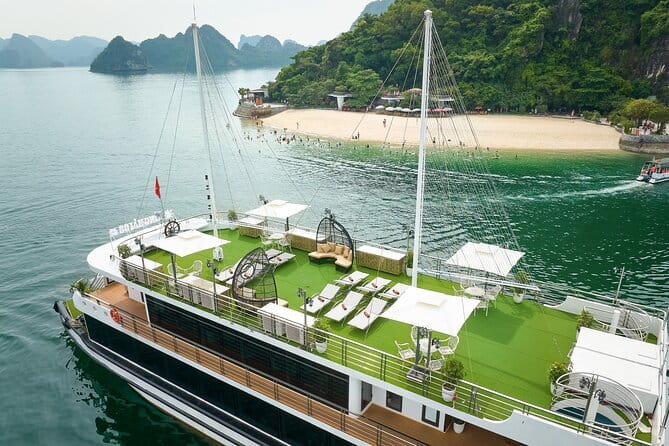 Halong Bay 5-Star Day Cruise, Buffet Lunch, Cave, Kayak, Transfer - Guides and group size: why Elly’s service gets mentioned
