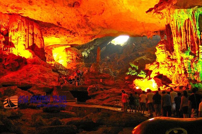Halong Bay day cruise with Cave, Kayaking and Swimming on highway - Hang Luon (Luon) Cave: Kayak or Bamboo Boat in the Water Cave