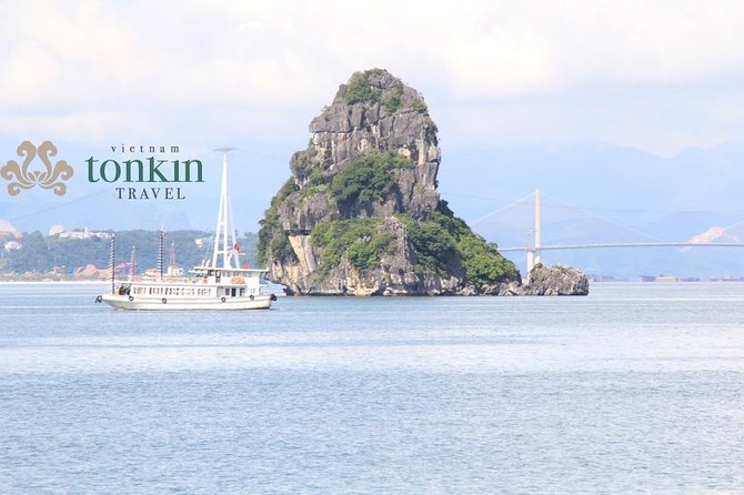 Halong Bay Day Tour: 4 hour cruising, caving, kayaking & lunch - What to Bring for Comfort in Heat (and Possible Damp)