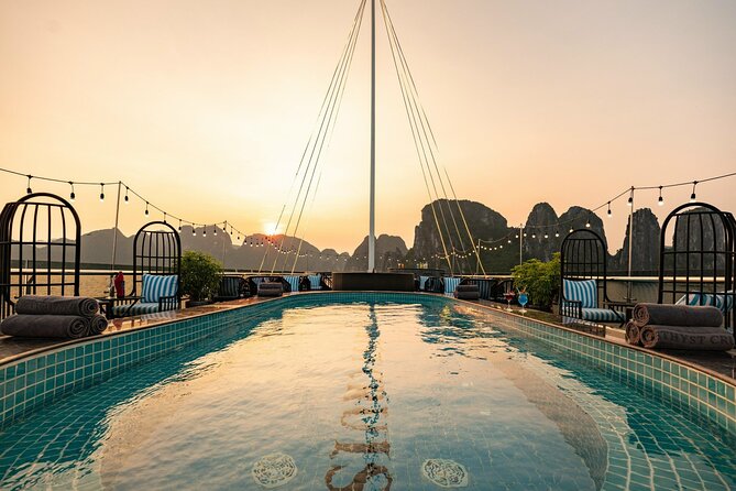 Halong Bay Day Tour With Sunlight Luxury Cruise With Transfer - Food, Service, and the Jacuzzi Sundeck