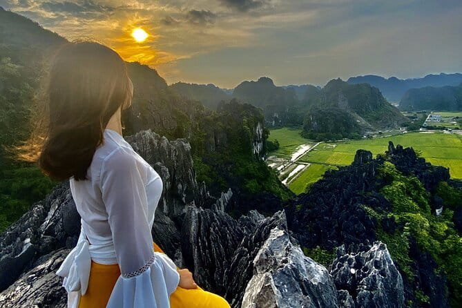 Halong Bay Full Day with All-Inclusive - Titov Island beach time and panoramic views