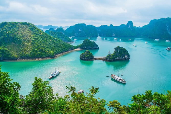 Halong Bay Full Day with All-Inclusive - Guide quality is the difference between good and frustrating