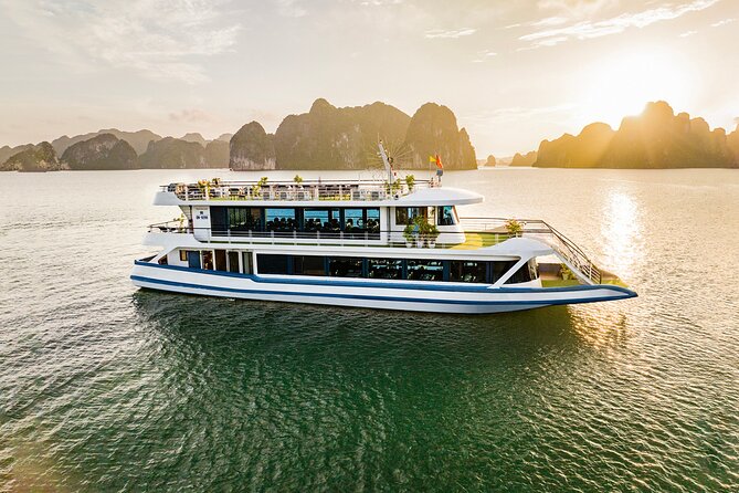 Halong bay Luxur Cruise Day trip: Buffet lunch & Limousine bus - Key things to know before you go