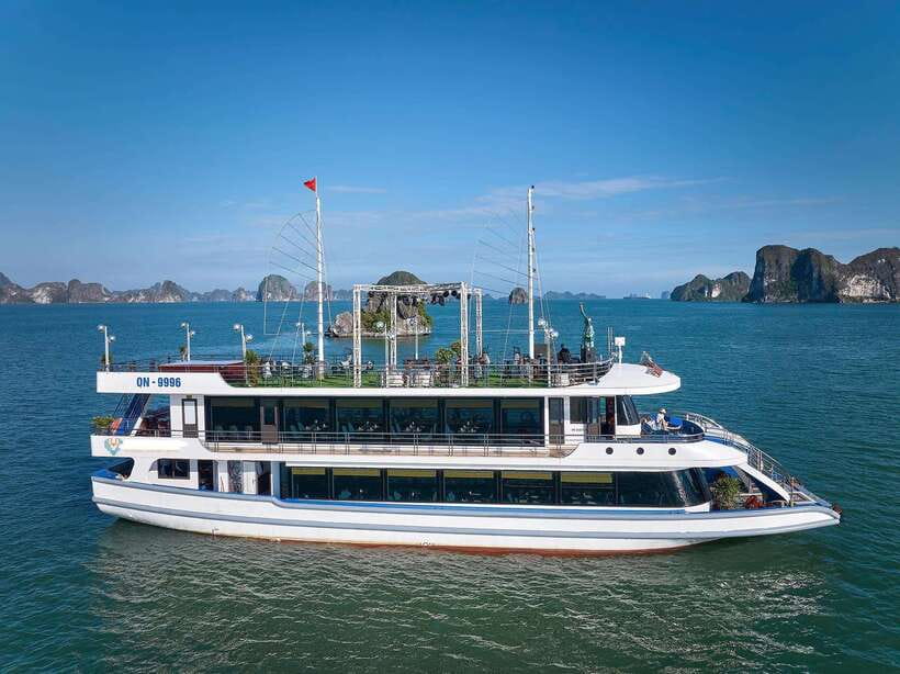Halong Bay Luxury Cruise: Kayak&Swim,Cave, Party BEST SELLER - Key highlights to zero in on