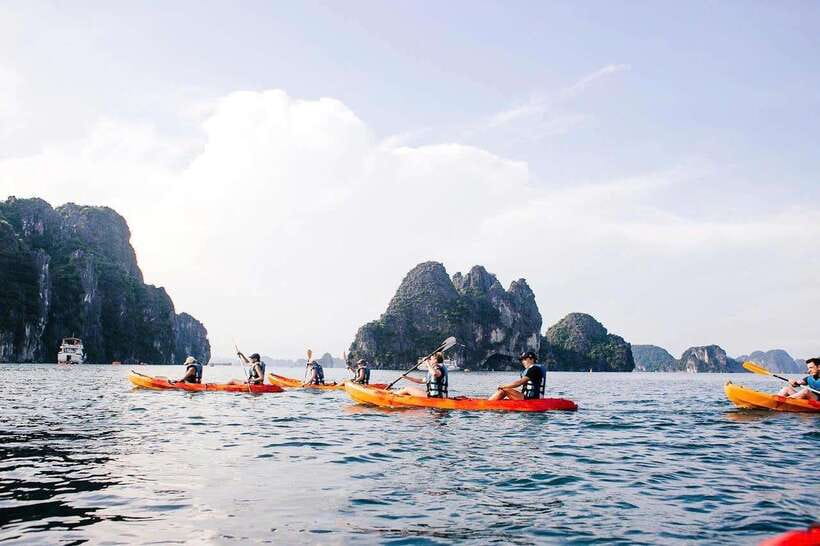 Halong Bay Luxury Cruise: Kayak&Swim,Cave, Party BEST SELLER - Sung Sot Cave (Surprising Cave): what to expect underground