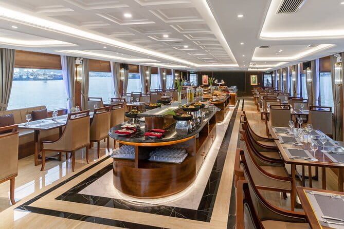 HALONG BAY LUXURY IRIS CRUISE DAY TRIP-BEST SELLER: Kayak, Music - Luon Cave Kayak: The Waterway That Feels Like a Film Scene