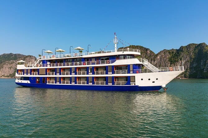 HALONG BAY LUXURY IRIS CRUISE DAY TRIP-BEST SELLER: Kayak, Music - Sunset Canapés and Live Music: The Party Part of Halong