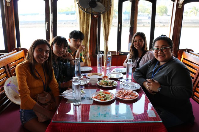 Halong Islands, Caves, Kayak, Lunch day tour w Dragonfly Cruise - The First Bay Time: Halong Bay and Tuan Chau Island
