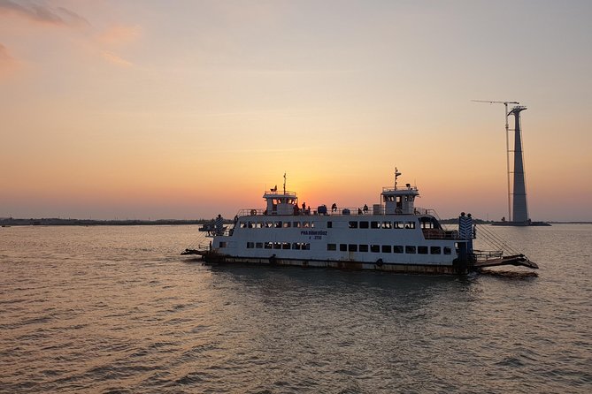 HaLong - LanHa Bay 2 Nights with La Pandora Boutique Cruises - Food, cabins, and day-to-day service: where the cruise earns its price