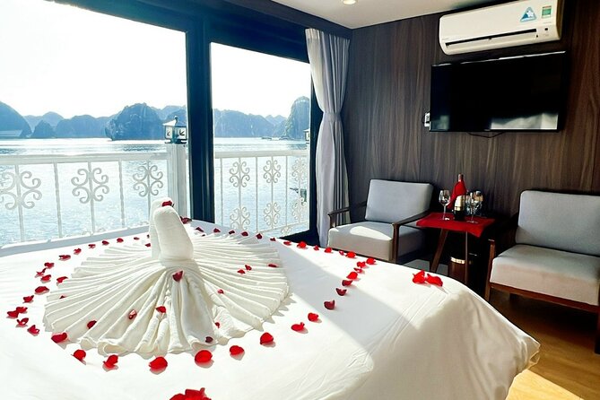 HaLong, LanHa bay 2days and 1 nite Kayak on Vega Legend Cruise. - Day 1 on the water: Halong Bay cruising and overnight anchoring in Lan Ha Bay