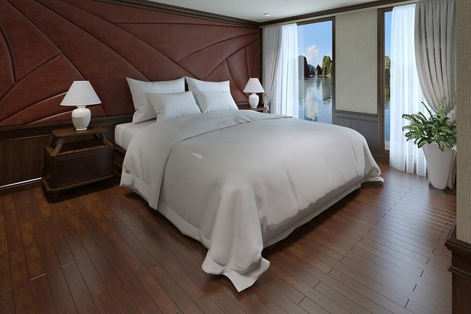 Halong Luxury Cruise 2D/1N: Kayaking, swimming, Surprise cave, Titop island - The cabin you actually sleep in: A/C, hot showers, and real ventilation