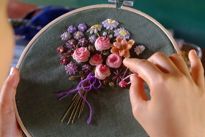 Hand Embroidery Workshop in Hoi An for Beginers - Learning Stitches That Actually Look Good