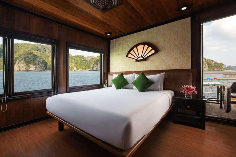 Hanoi: 2-Day Halong Bay Boutique Cruise with Kayaking - Cooking class, dinner set menu, and squid fishing at night