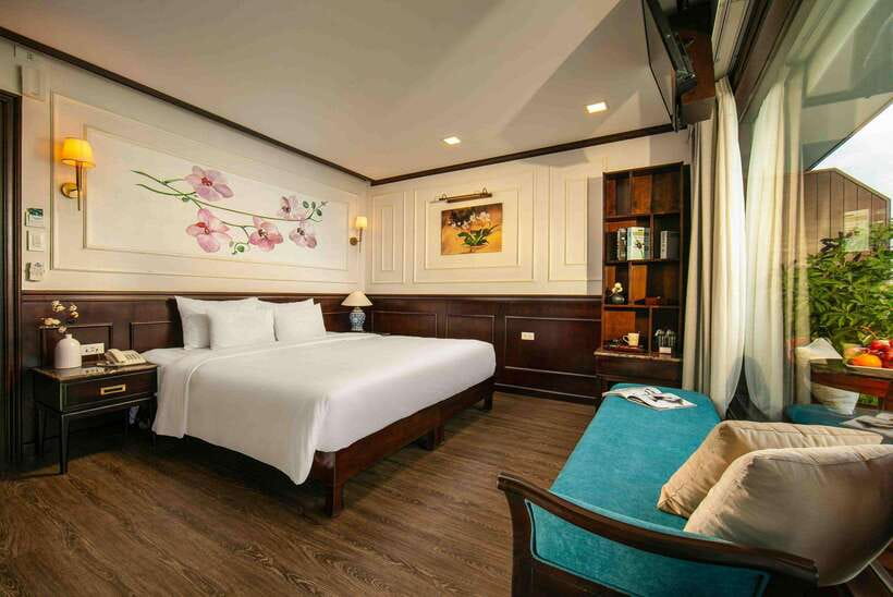 Hanoi: 2D1N Ha Long Bay, Lan Ha Bay by Amanda Luxury Cruise - Sunset sundeck time: Happy Hour plus real onboard cooking