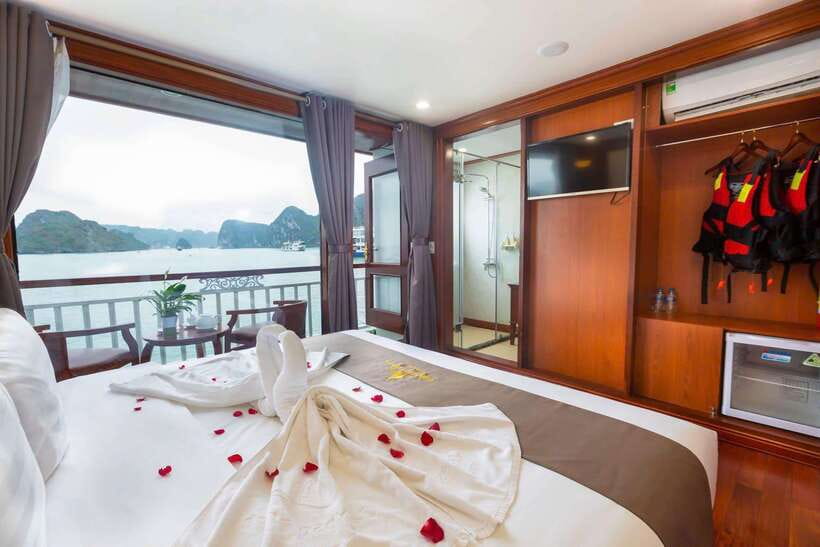Hanoi: 3-Day Ninh Binh, Ha Long, & Lan Ha Bay Luxury Cruise - Mua Cave and the ~500 steps for the Tam Coc viewpoint