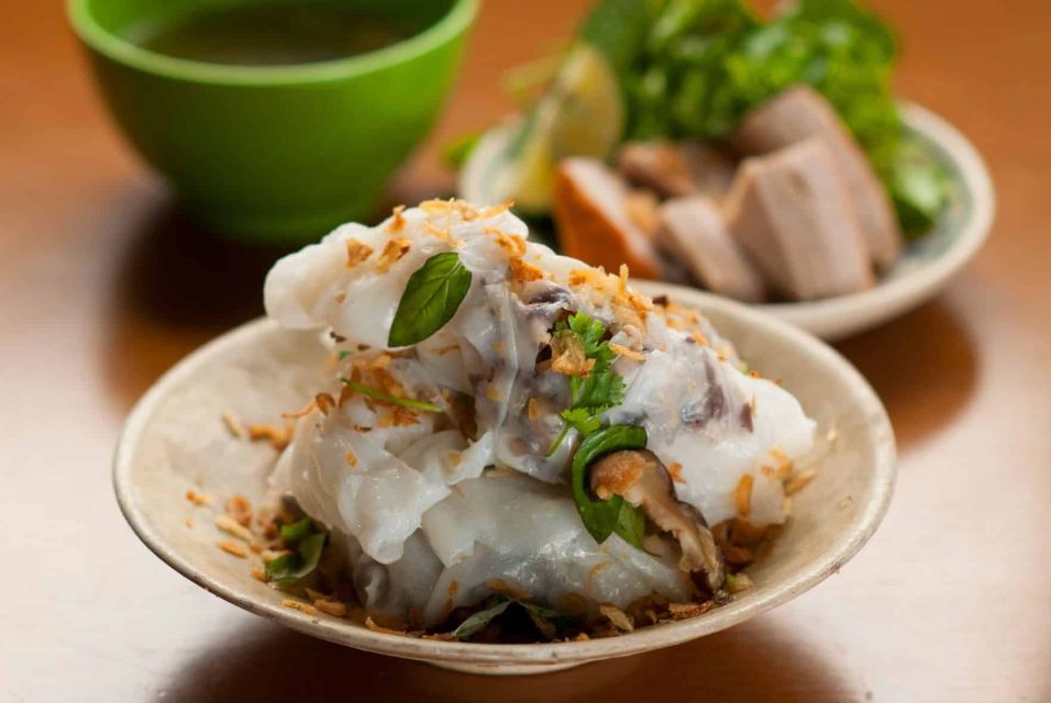 Hanoi: 7 Tastings Street Food Tour with Train Street - Price and pacing: is $24 a good deal?