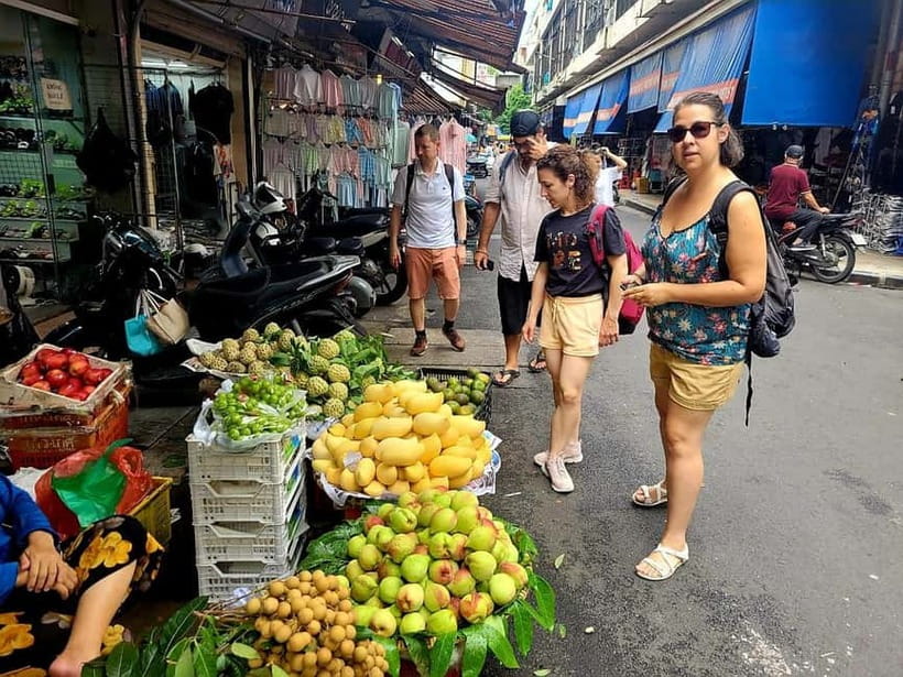 Hanoi: A culinary stroll in private & in French - Timing: 10:00 am vs 5:30 pm (How to Pick)