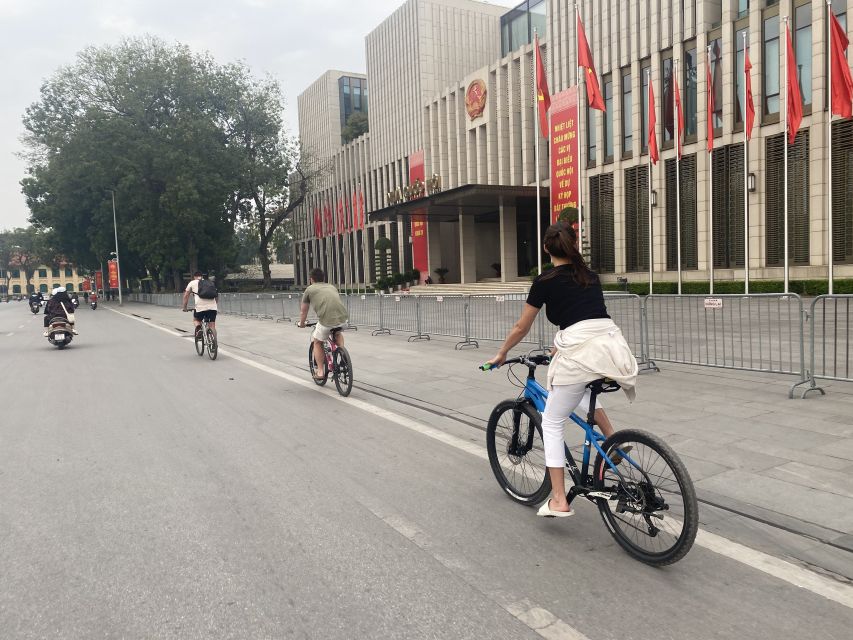 Hanoi: Bike Tour Through Hidden Gems and Banana Island - A Family Home Visit: The Most Human Part of the Day