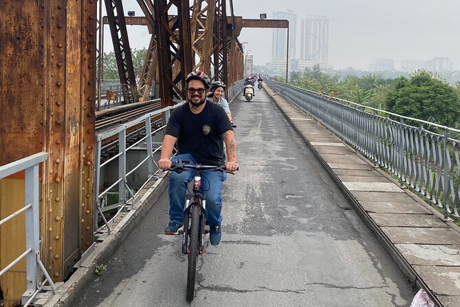 Hanoi City Bike Tour through Banana Island & Food Tasting - Lake B-52 / Hữu Tép Lake: the story behind the name