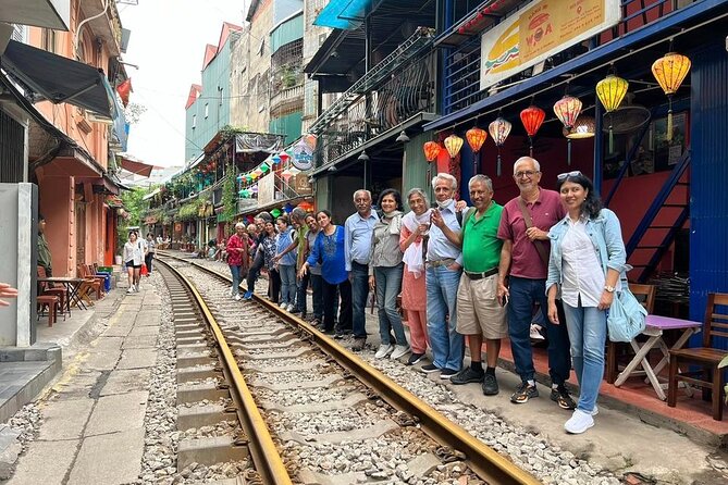 Hanoi City Full-Day Tour with lunch - One Pillar Pagoda + Temple of Literature: two types of spiritual space