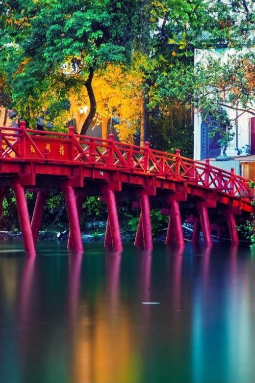 Hanoi City Half Day - A City Saves Traditional Beauties - One Pillar Pagoda: Hanoi’s iconic symbol in a small footprint