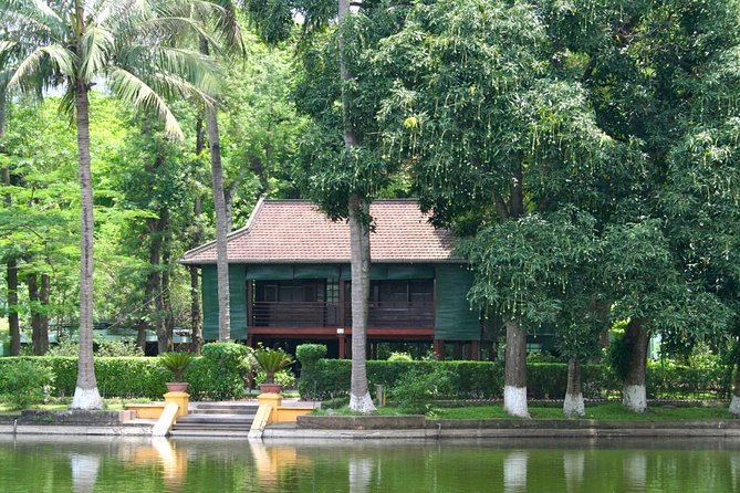 Hanoi City Half Day Private Tour: Hidden Corners & Train Street - Hanoi Opera House: French architecture without the long wait