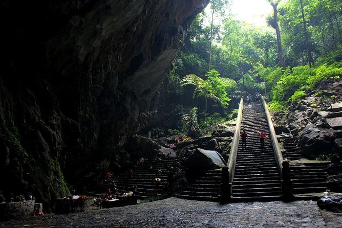 Hanoi City Half Day Private Tour included train street, meals - Getting Your Expectations Straight: Cave Temples, Not a Single Pagoda Stop