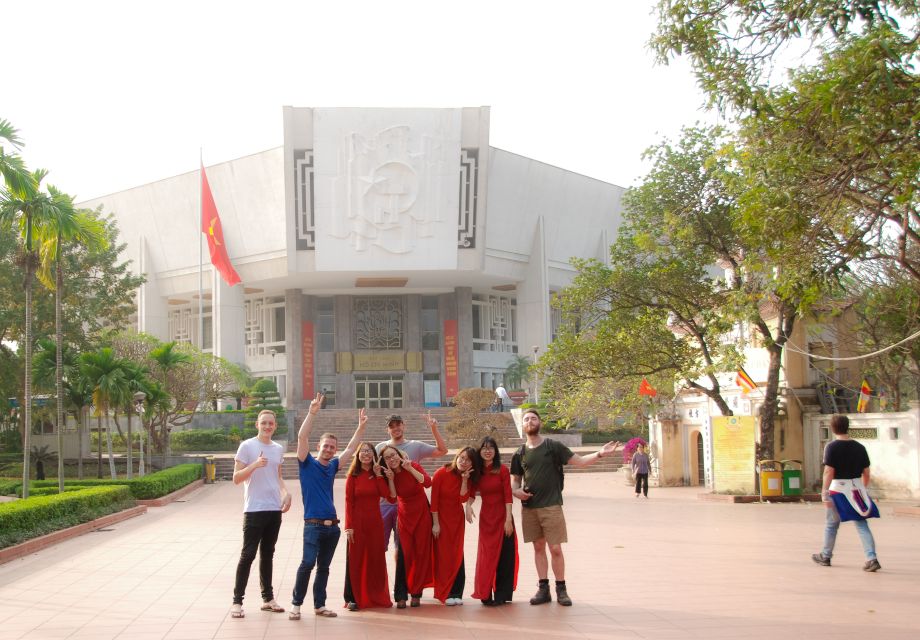 Hanoi: City Sightseeing Motorbike Tour - Ba Dinh district stops, West Lake views, and Ho Chi Minh Mausoleum timing