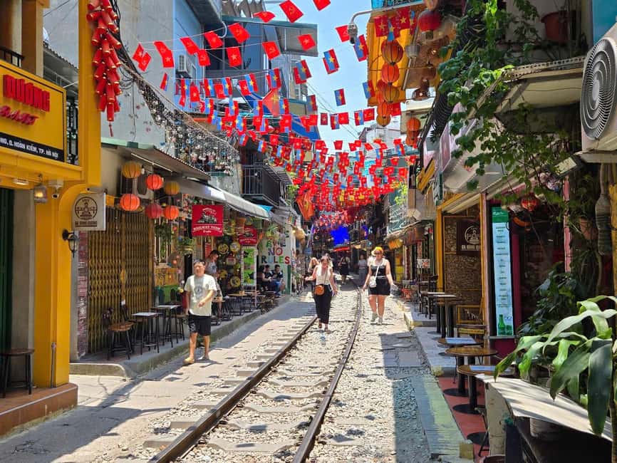 Hanoi City Tour: Bat Trang, Train Street, Lunch & Luxury Bus - Bat Trang Pottery Village: See It, Then Make One Sample