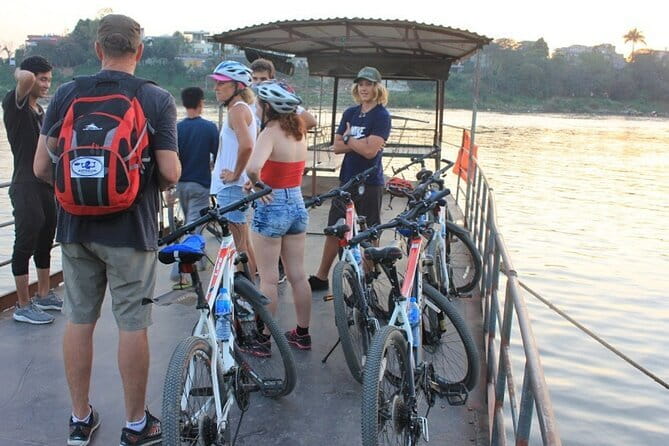 Hanoi Countryside By Bike & Local House and Food Tasting - Dong Anh local house visit: conversation is the main course