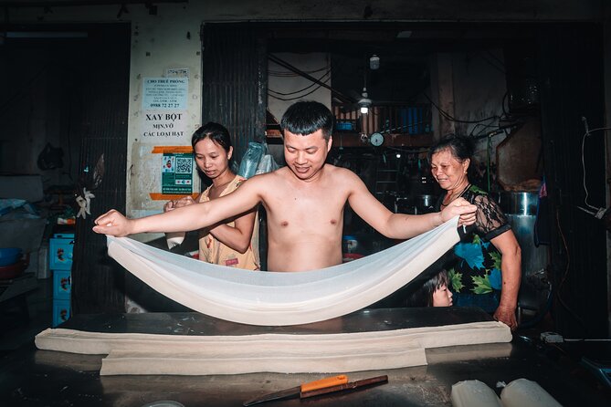 Hanoi Dawn Private Food Tour with 10+ Tastings - Chef Duyen’s tastings: how to eat like you’re learning