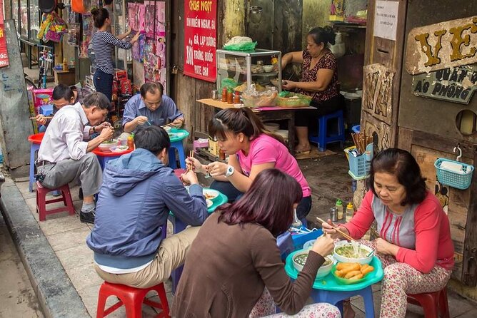 Hanoi Food & Train Street Tour - Guide quality: English speaking, plus real local instincts