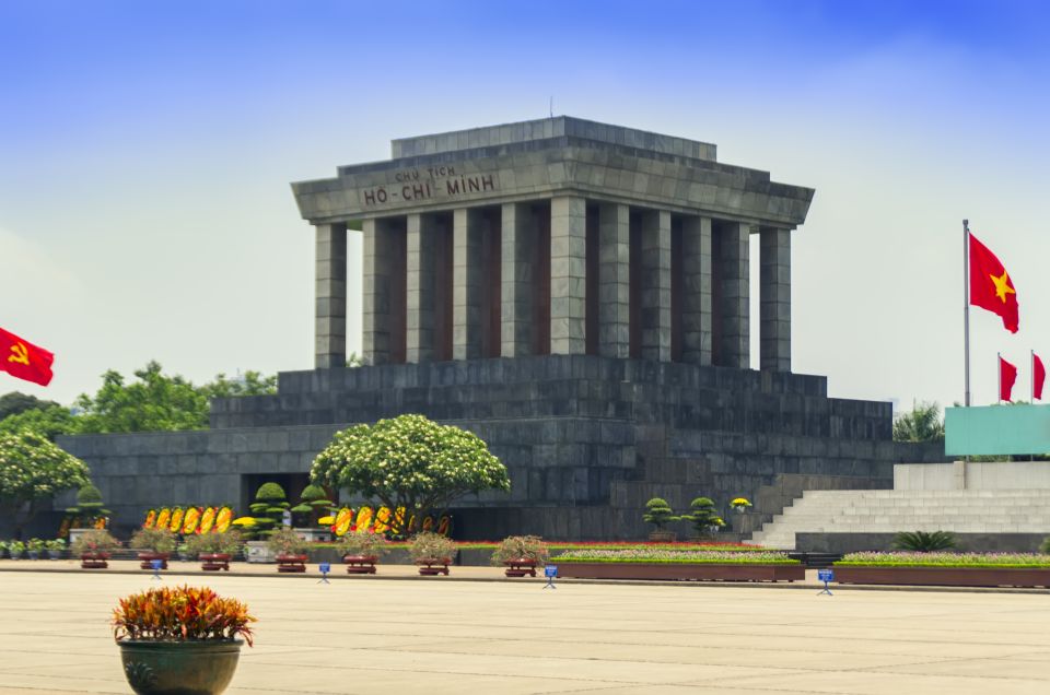 Hanoi: Full-Day City Tour and Water Puppet Show - Ho Chi Minh Complex: See the Mausoleum Area and Plan for Closures
