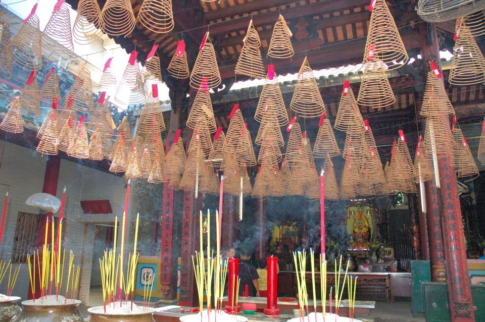 Hanoi: Full-Day City Tour with Lunch and Optional Extras - One Pillar Pagoda: small footprint, big meaning