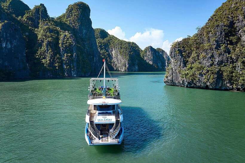 Hanoi: Full-Day Halong Bay 5-star Cruise with Kayak & Buffet - Luon Cave Kayaking: The Moment You Feel the Bay Up Close