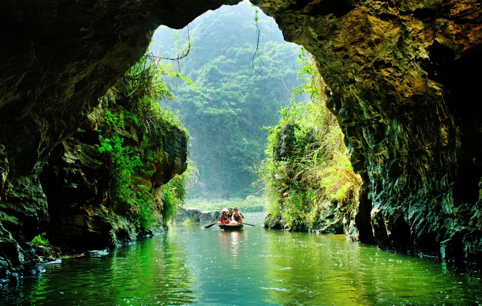 Hanoi: Full-Day Private Tam Coc Tour with Boat Ride & Lunch - What the tour includes (and what it doesn’t), in plain terms