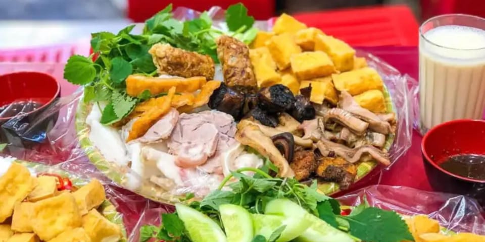 Hanoi: Guided Street Food Tour for small groups - Dietary needs: how to make vegetarian and allergy requests work